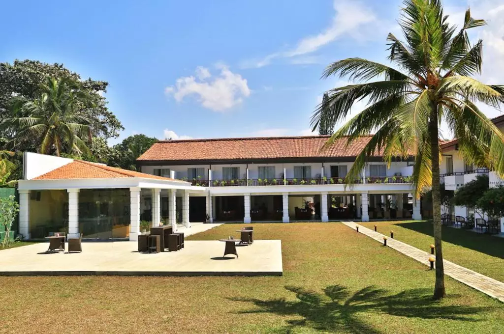 Hibiscus Beach Hotel and Villas